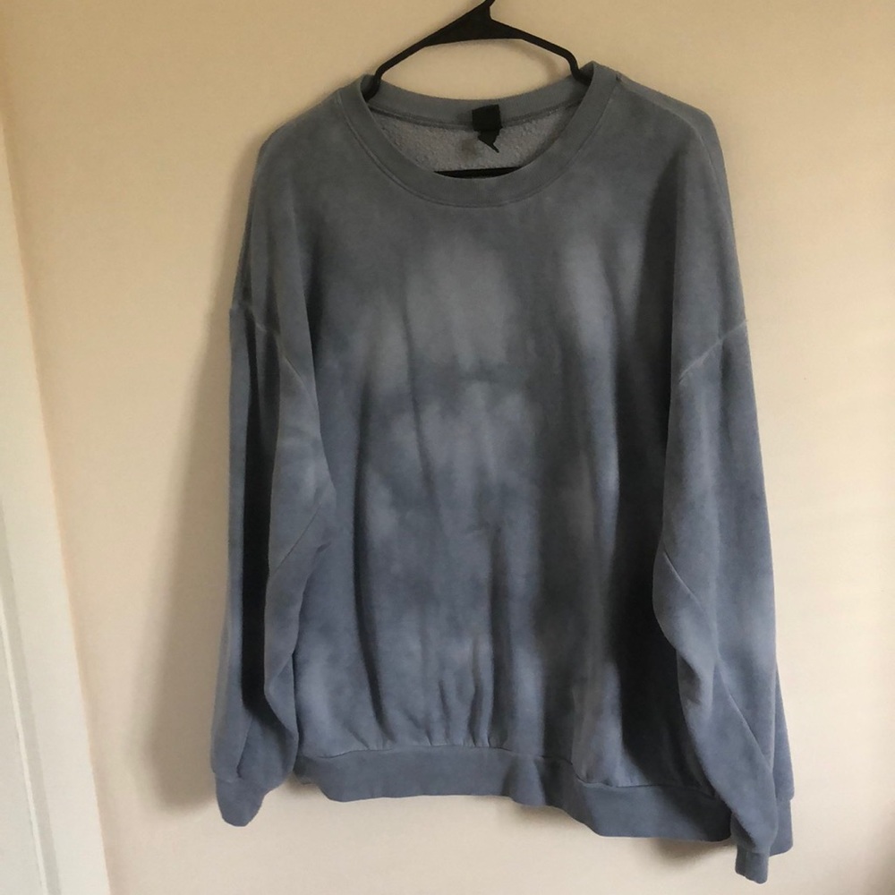 Tyedye blue long sleeve.